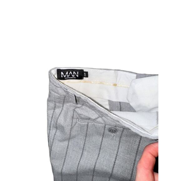 New Boohoo 32R‎ 30 Light Gray Pinstriped Skinny Dress Pants Slacks Tailored - Picture 5 of 7